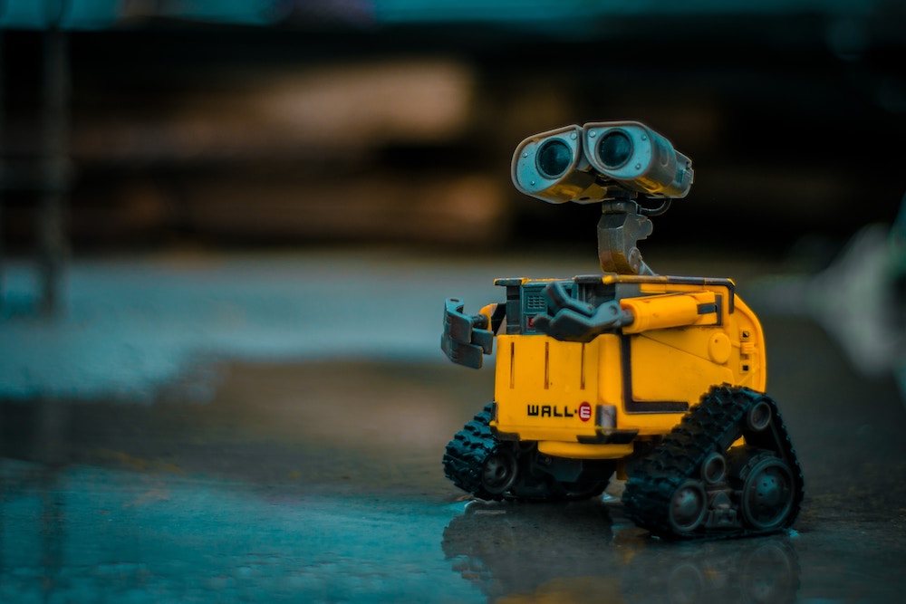 robot walle lenin estrada unsplash - EdgeTier AI